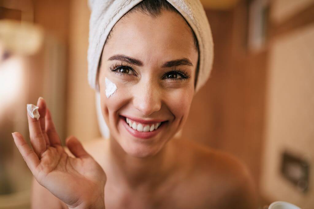 Mit Jojoba Creme geschützt in den Tag starten